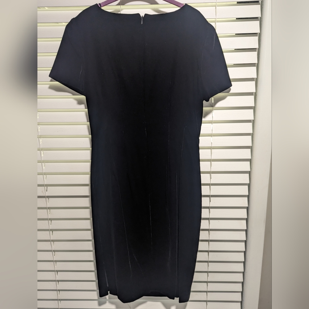 Black velvet cocktail dress size 8 Maggy London
